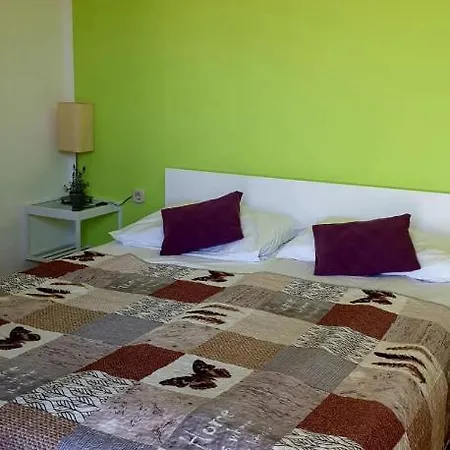 Istranova Apartman *