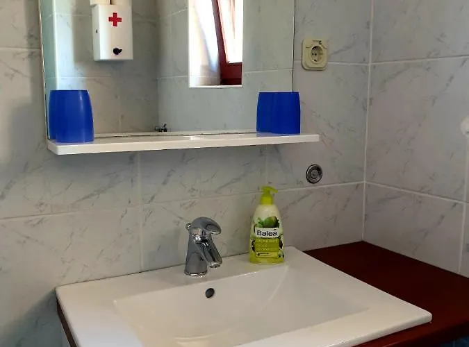 Istranova * 로비니