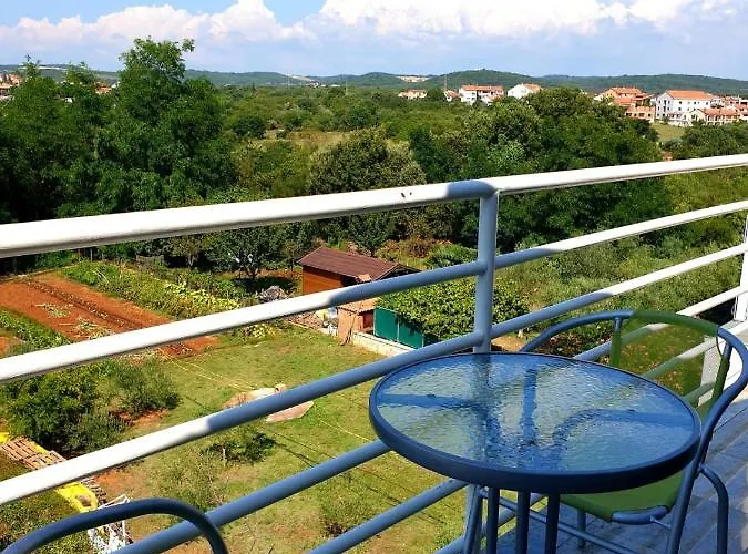 아파트 Istranova 로비니