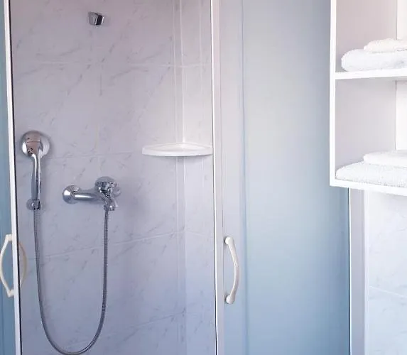 Istranova * 로비니