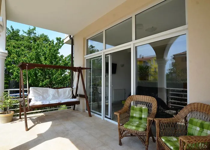 Istranova * 로비니