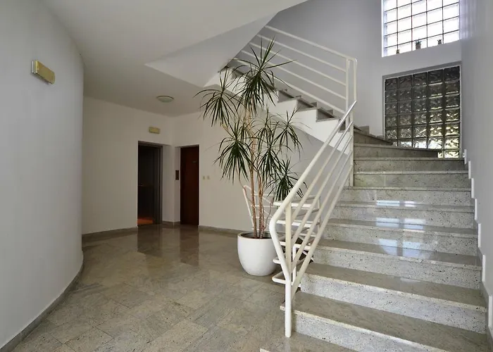 아파트 Istranova 로비니